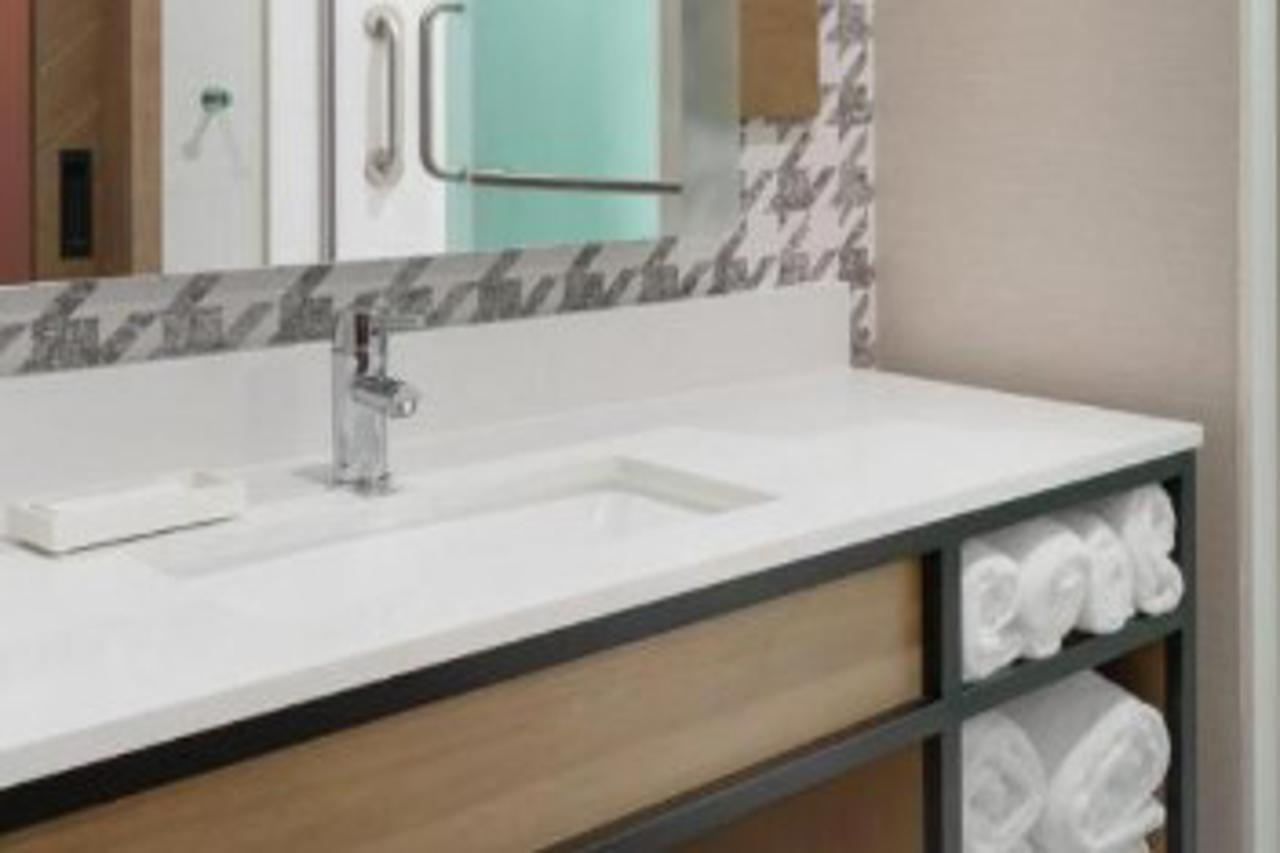 Hilton Garden Inn Hays, Ks Eksteriør bilde